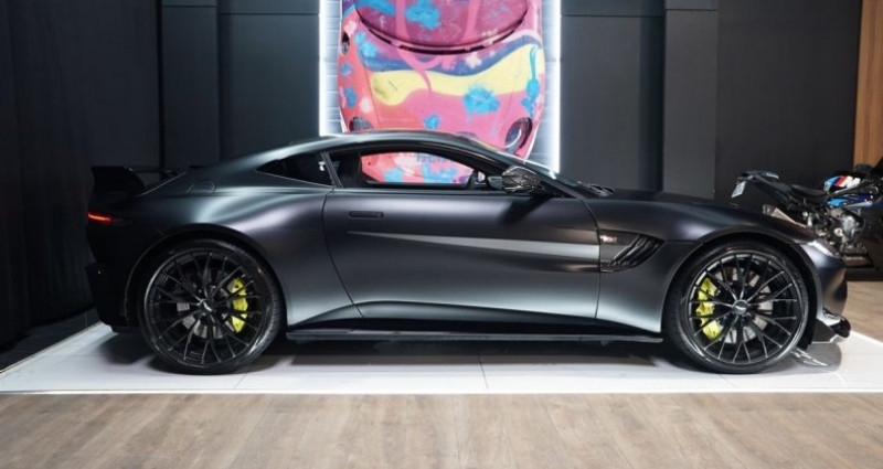 Aston martin V8 Vantage F1 Edition 4.0 Biturbo 535ch | 1�re main Satin Jet Black Toi  occasion � Saint Michel Sur orge - photo n�5